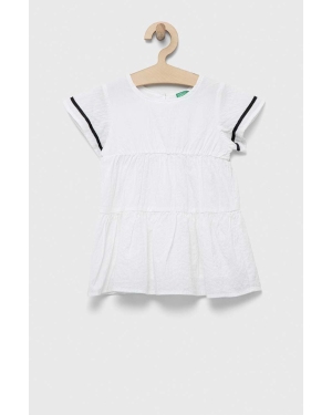 United Colors of Benetton sukienka dziecięca kolor biały mini rozkloszowana