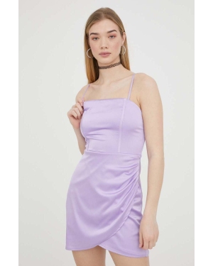 Hollister Co. sukienka kolor fioletowy mini dopasowana