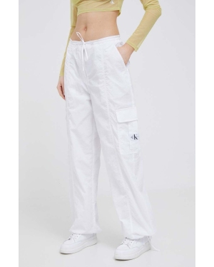 Calvin Klein Jeans spodnie damskie kolor biały fason cargo high waist