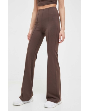 Guess spodnie damskie kolor brązowy dzwony medium waist