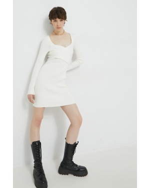 Abercrombie & Fitch sukienka kolor biały mini dopasowana