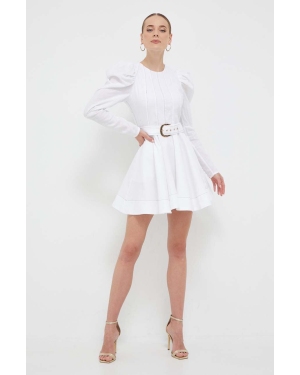 Bardot sukienka kolor biały mini rozkloszowana