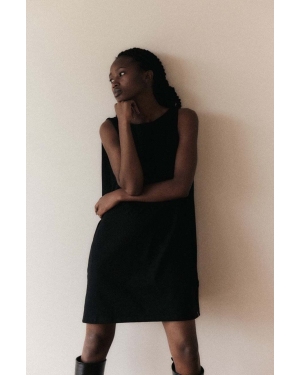 MUUV. sukienka bawełniana #SKATEGIRL kolor czarny mini oversize