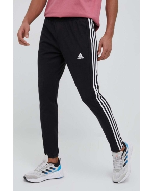 adidas spodnie treningowe Essentials kolor czarny z aplikacją