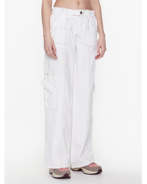 BDG Urban Outfitters Spodnie materiałowe BDG DENIM Y2K WHITE 76473123 Biały Relaxed Fit
