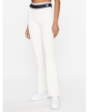 Guess Spodnie dresowe V3BB09 KBCK2 Biały Regular Fit