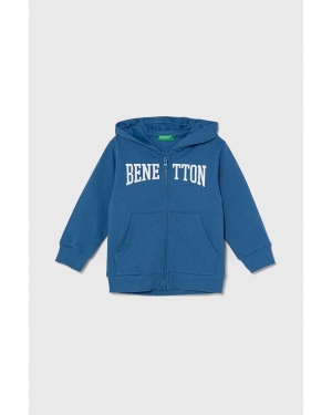 United Colors of Benetton bluza bawełniana dziecięca kolor niebieski z kapturem z nadrukiem