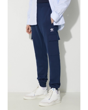 adidas Originals spodnie dresowe Trefoil Essentials Cargo Pants kolor niebieski z aplikacją IP2757