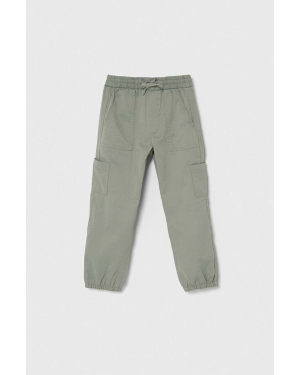 Abercrombie & Fitch spodnie dziecięce kolor zielony gładkie