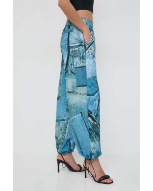 Versace Jeans Couture spodnie dresowe bawełniane wzorzyste 76HAA3B0 FS124