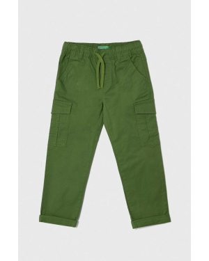 United Colors of Benetton spodnie dziecięce kolor zielony gładkie