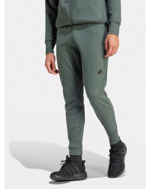 adidas Spodnie dresowe Z.N.E. Winterized IR5244 Zielony Regular Fit