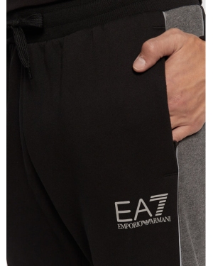 EA7 Emporio Armani Spodnie dresowe 6LPP60 PJ07Z 1200 Czarny Regular Fit
