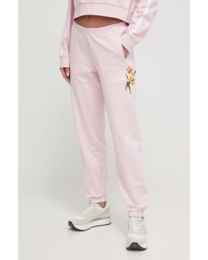 Guess spodnie dresowe bawełniane kolor różowy z aplikacją