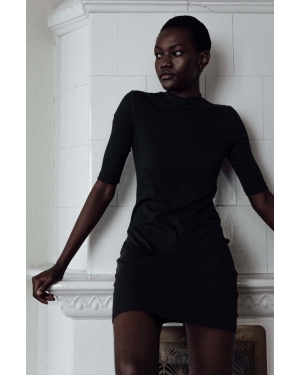 MUUV. sukienka kolor czarny mini dopasowana