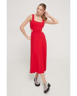 Superdry sukienka kolor czerwony midi rozkloszowana