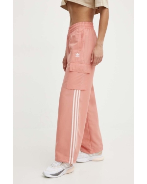 adidas Originals spodnie dresowe kolor różowy z aplikacją IZ0715