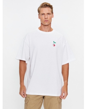 Converse T-Shirt Loose Fit Star Chevron Cherry Ss Tee 10025237-A03 Biały Regular Fit