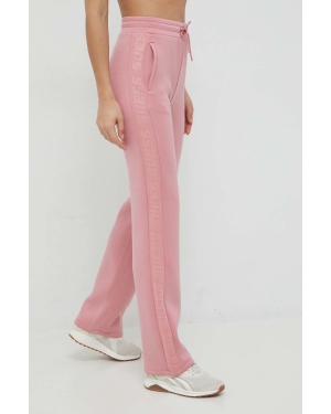 Guess spodnie dresowe damskie kolor różowy z nadrukiem