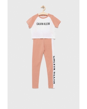 Calvin Klein Underwear piżama dziecięca kolor brązowy z nadrukiem